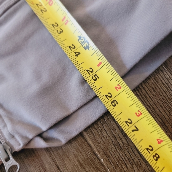 Lululemon In Stride Jacket 6 - Picture 7 of 16